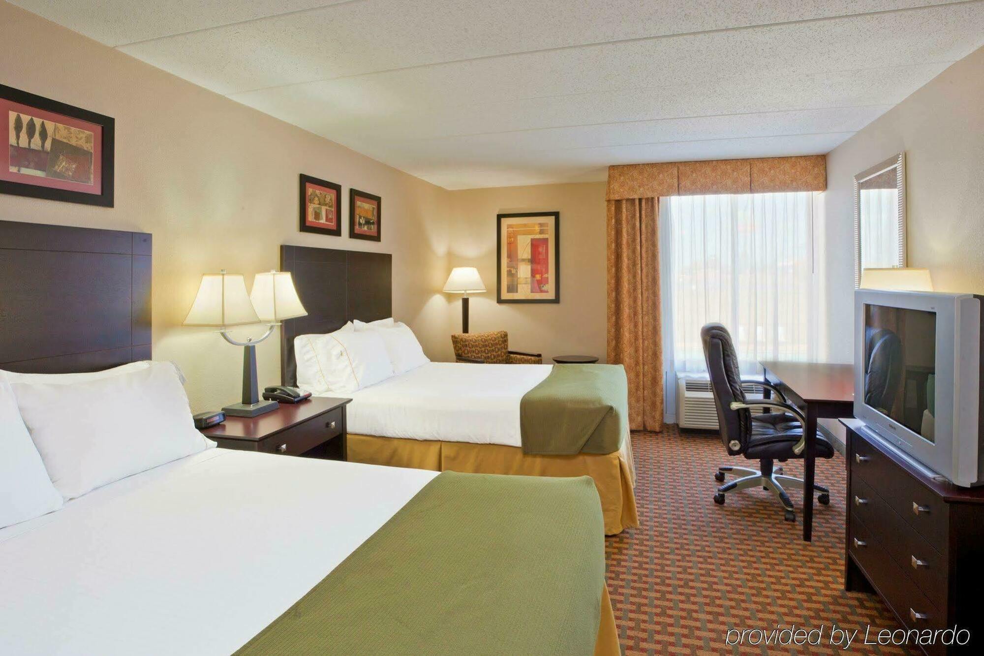 Holiday Inn Express Woodstock-Shenandoah Valley By Ihg Exterior foto